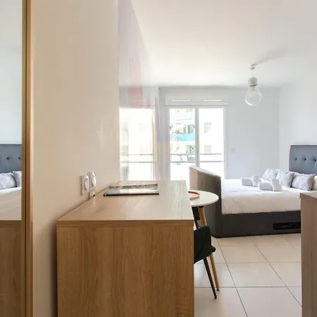 Apartman Tivoli Furnished Flat