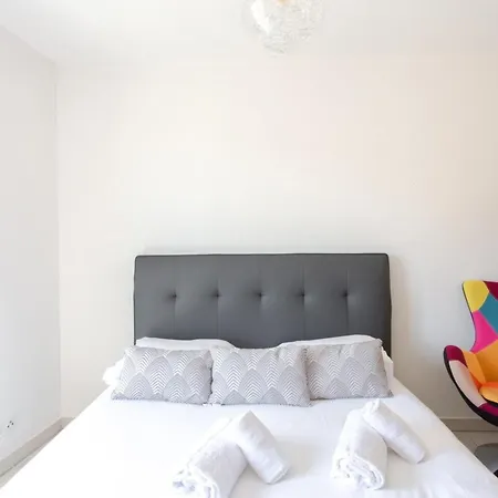 Tivoli Furnished Flat Apartman