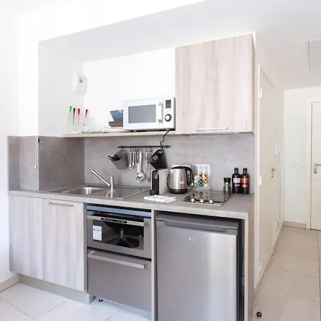 Apartman Tivoli Furnished Flat *