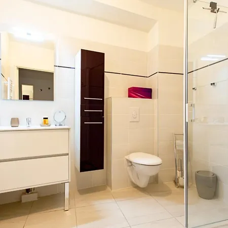 Tivoli Furnished Flat *